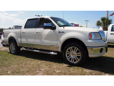 lincoln mark lt 2008 off white base gasoline 8 cylinders 4 wheel drive automatic 32086