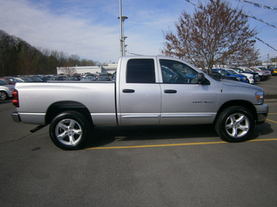 dodge ram 1500 2007 silver gasoline 8 cylinders 4 wheel drive automatic with overdrive 13502