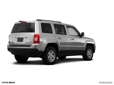 jeep patriot 2012 suv gasoline 4 cylinders 2 wheel drive not specified 33912