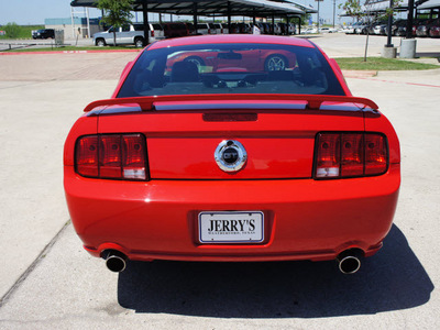 ford mustang 2009 red coupe gt gasoline 8 cylinders rear wheel drive 6 speed manual 76087