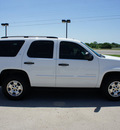 chevrolet tahoe 2009 white suv ls gasoline 8 cylinders 2 wheel drive automatic 76087