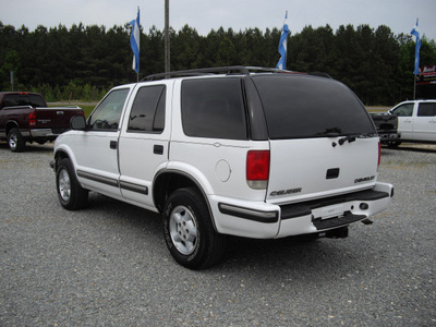 chevrolet blazer 1998 white suv ls gasoline v6 4 wheel drive automatic 27569