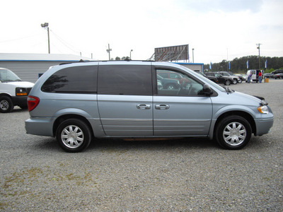 chrysler town and country 2005 lt  blue van touring gasoline 6 cylinders front wheel drive automatic 27569