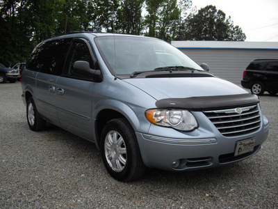 chrysler town and country 2005 lt  blue van touring gasoline 6 cylinders front wheel drive automatic 27569