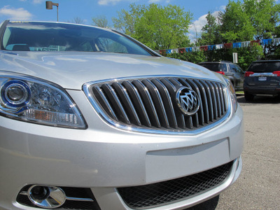 buick verano 2012 silver sedan gasoline 4 cylinders front wheel drive automatic 45324