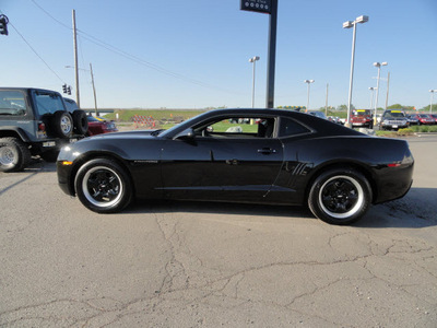 chevrolet camaro 2011 black coupe ls gasoline 6 cylinders rear wheel drive automatic 60915
