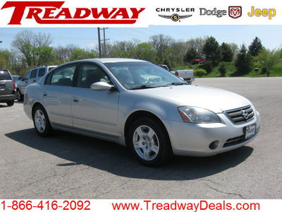 nissan altima 2002 silver sedan 2 5 s gasoline 4 cylinders front wheel drive automatic 45840
