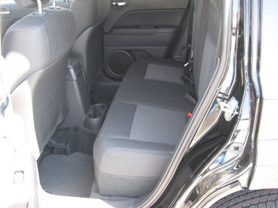 jeep patriot 2012 black suv latitude gasoline 4 cylinders 4 wheel drive automatic 45840