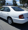 nissan altima 1998 white sedan gle gasoline 4 cylinders front wheel drive automatic 92882