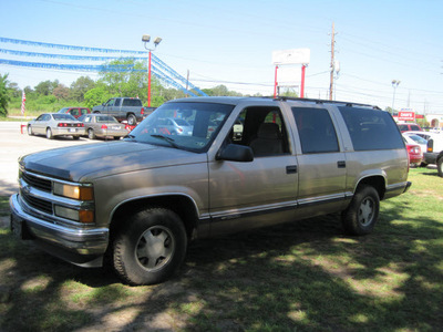 chevrolet suburban 1999 tan suv c1500 lt gasoline v8 rear wheel drive automatic 77379