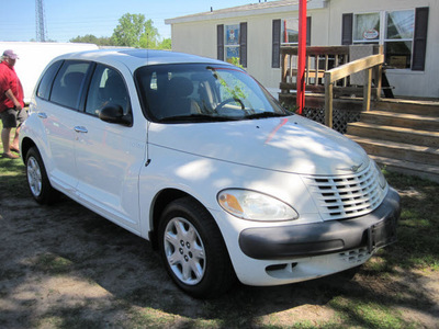 chrysler pt cruiser 2001 white wagon gasoline 4 cylinders front wheel drive 5 speed manual 77379