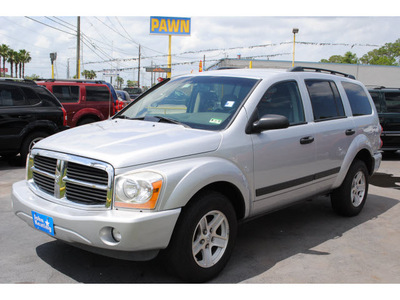 dodge durango 2006 silver suv slt gasoline 8 cylinders rear wheel drive automatic with overdrive 77037