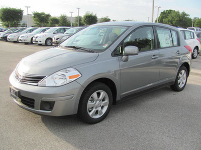 nissan versa 2012 gray hatchback s gasoline 4 cylinders front wheel drive automatic 33884