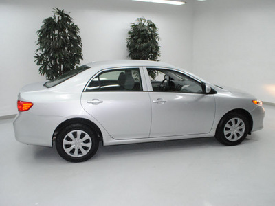 toyota corolla 2010 silver sedan le gasoline 4 cylinders front wheel drive automatic 91731