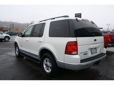 ford explorer 2002 white suv limited gasoline 8 cylinders 4 wheel drive automatic 98632