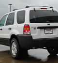 ford escape 2005 white suv xlt gasoline 4 cylinders front wheel drive automatic 62034