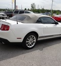 ford mustang 2010 white v6 gasoline 6 cylinders rear wheel drive 77388