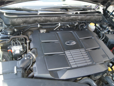 subaru outback 2010 crystal black wagon 3 6r premium gasoline 6 cylinders all whee drive automatic 80905