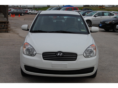 hyundai accent 2010 white sedan gls gasoline 4 cylinders front wheel drive automatic with overdrive 77037