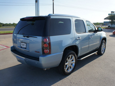 gmc yukon 2011 blue suv denali flex fuel 8 cylinders all whee drive automatic 76087