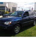 toyota highlander 2005 blue suv gasoline 6 cylinders all whee drive automatic 07702