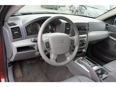 jeep grand cherokee 2007 red rock suv laredo gasoline 6 cylinders 4 wheel drive automatic 07724