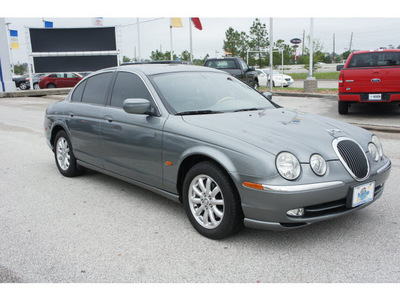 jaguar s type 2002 dk  gray sedan 4 0 gasoline 8 cylinders rear wheel drive automatic 77388