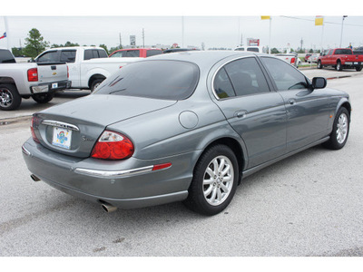 jaguar s type 2002 dk  gray sedan 4 0 gasoline 8 cylinders rear wheel drive automatic 77388