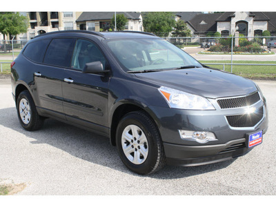 chevrolet traverse 2012 gray ls gasoline 6 cylinders front wheel drive automatic 77090