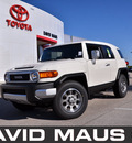 toyota fj cruiser 2012 white suv gasoline 6 cylinders 2 wheel drive automatic 32771