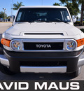 toyota fj cruiser 2012 white suv gasoline 6 cylinders 2 wheel drive automatic 32771