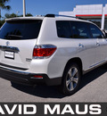 toyota highlander 2012 white suv limited gasoline 6 cylinders all whee drive automatic 32771