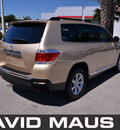 toyota highlander 2012 gold suv gasoline 4 cylinders front wheel drive automatic 32771