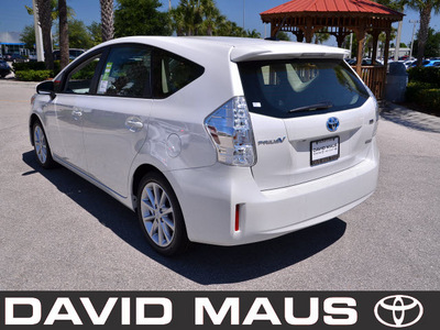 toyota prius 2012 white wagon v hybrid 4 cylinders front wheel drive automatic 32771