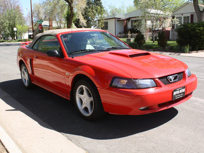 ford mustang 2003 dk  red gt deluxe gasoline 8 cylinders sohc rear wheel drive automatic with overdrive 80110