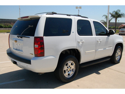 chevrolet tahoe 2007 white suv lt flex fuel 8 cylinders rear wheel drive automatic with overdrive 77065