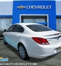 buick regal 2011 off white sedan cxl gasoline 4 cylinders front wheel drive 6 speed automatic 07712