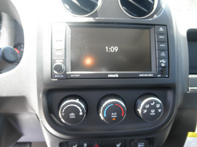 jeep compass 2012 bright white suv latitude gasoline 4 cylinders 2 wheel drive automatic 34731