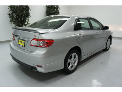 toyota corolla 2012 silver sedan s gasoline 4 cylinders front wheel drive automatic 91731