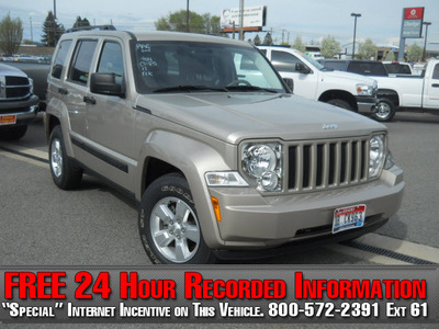 jeep liberty 2011 lt  gray suv sport gasoline 6 cylinders 4 wheel drive automatic 99212