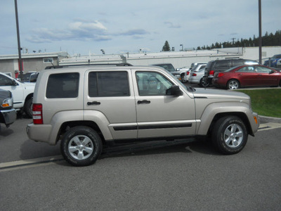 jeep liberty 2011 lt  gray suv sport gasoline 6 cylinders 4 wheel drive automatic 99212