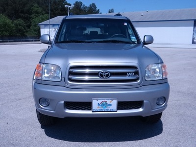 toyota sequoia 2004 silver suv limited gasoline 8 cylinders 4 wheel drive automatic 77388