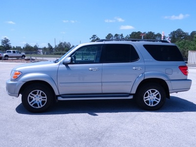 toyota sequoia 2004 silver suv limited gasoline 8 cylinders 4 wheel drive automatic 77388