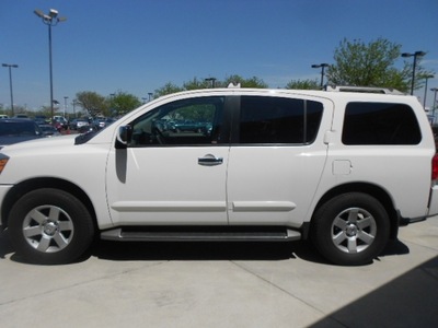 nissan armada 2004 white suv gasoline 8 cylinders 4 wheel drive 5 speed automatic 43228