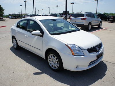 nissan sentra 2011 white sedan gasoline 4 cylinders front wheel drive automatic 76087