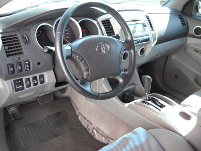 toyota tacoma 2009 white v6 gasoline 6 cylinders 4 wheel drive automatic 79925