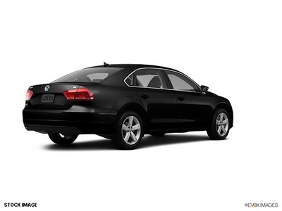 volkswagen passat 2012 black sedan se gasoline 5 cylinders front wheel drive 6 speed automatic 56001