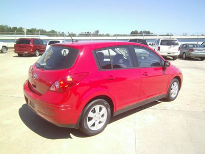 nissan versa 2007 red hatchback 1 8 s gasoline 4 cylinders front wheel drive automatic 75503