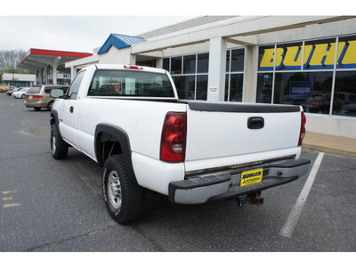 chevrolet silverado 2500hd 2003 white pickup truck work truck gasoline 8 cylinders 4 wheel drive automatic 07724