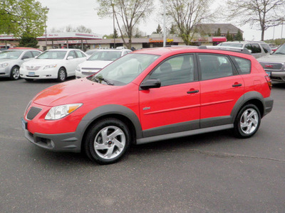 pontiac vibe 2005 red hatchback gasoline 4 cylinders front wheel drive automatic with overdrive 55124